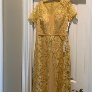 GOLD FLOOR LENGTH MOB DRESS